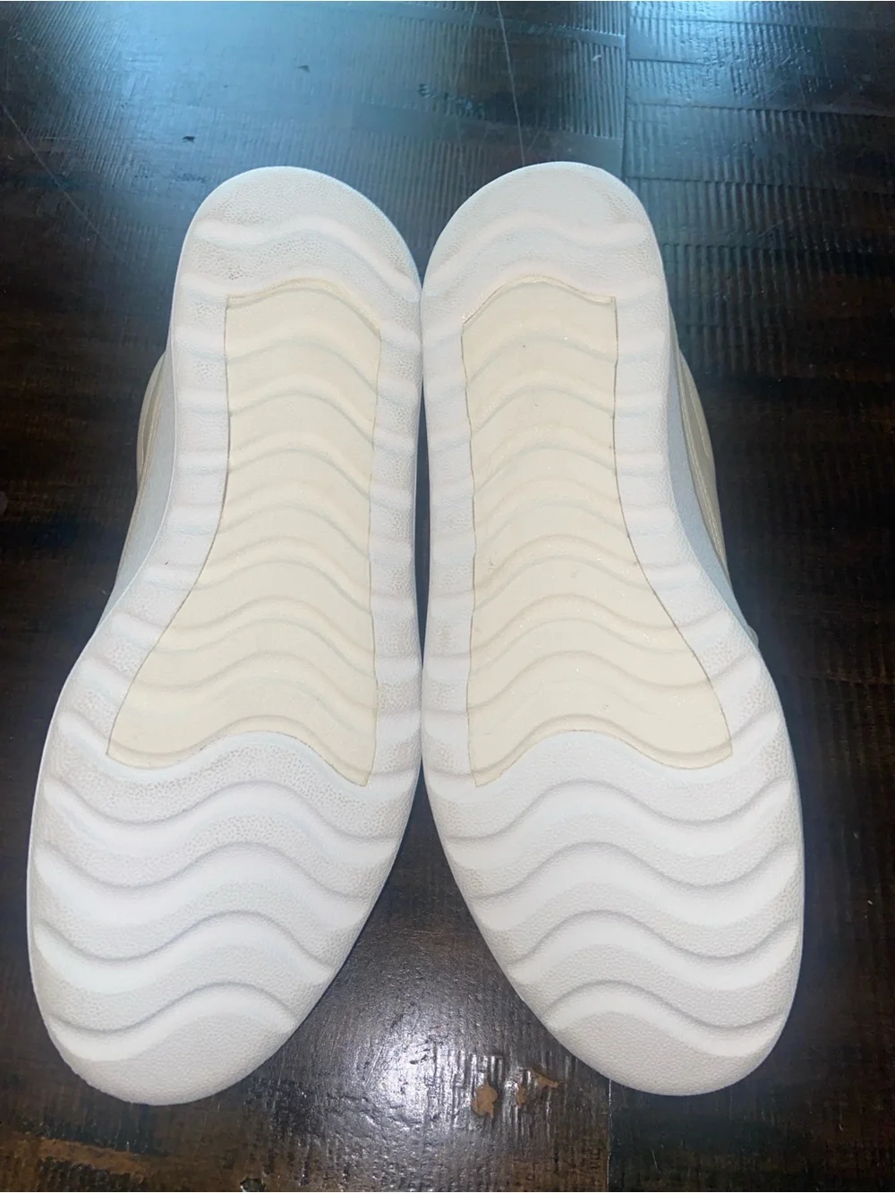 Ladies All Birds pacer Sneaker in Off-White size 9